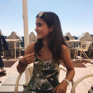 Meet your Posher, Lucy